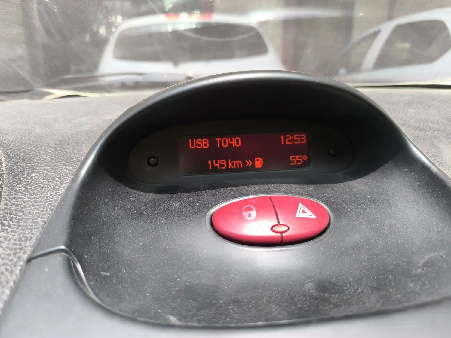 پژو ۲۰۶ صندوق دار v8 - 1390