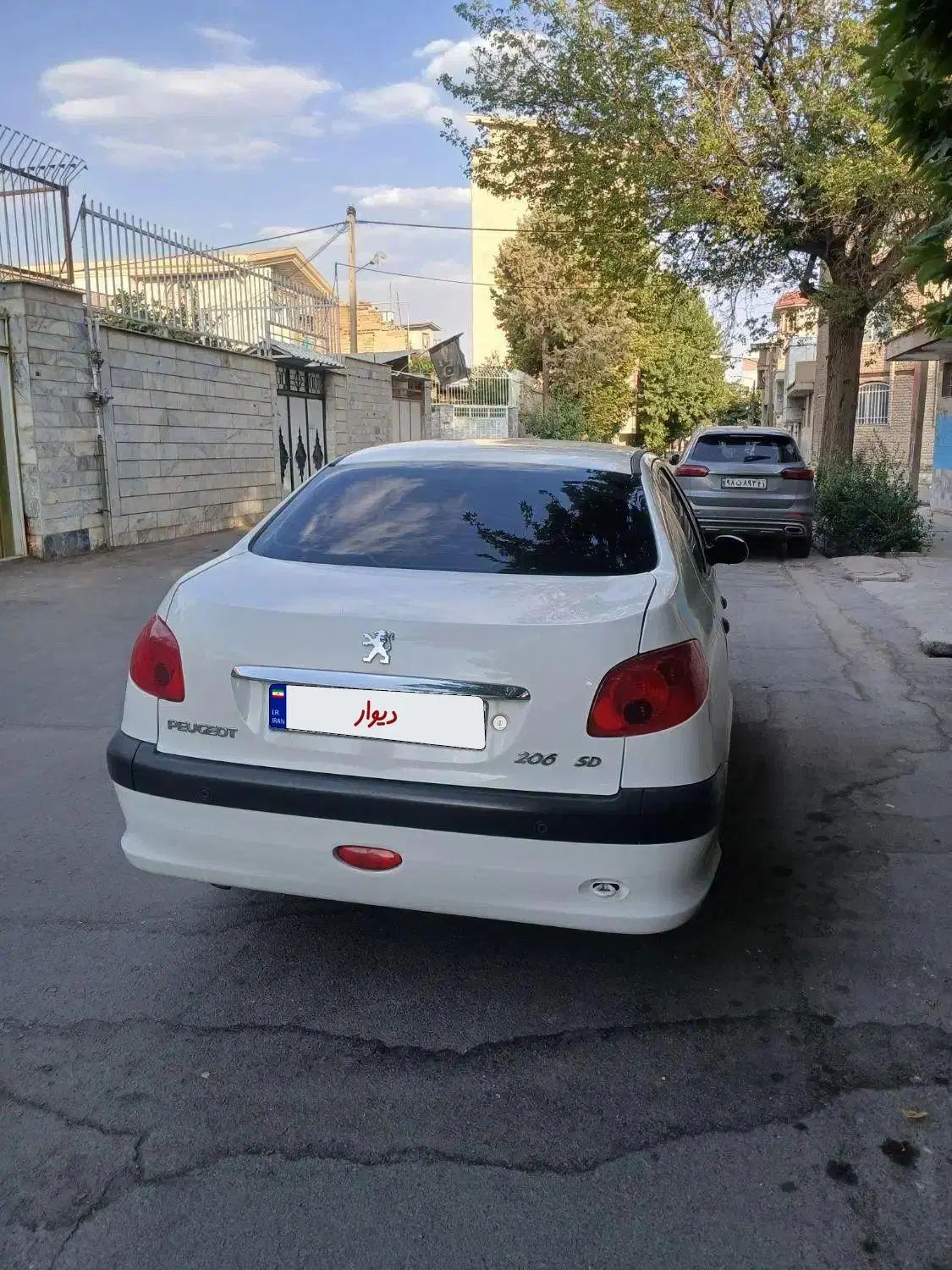 پژو ۲۰۶ صندوق دار v8 - 1395