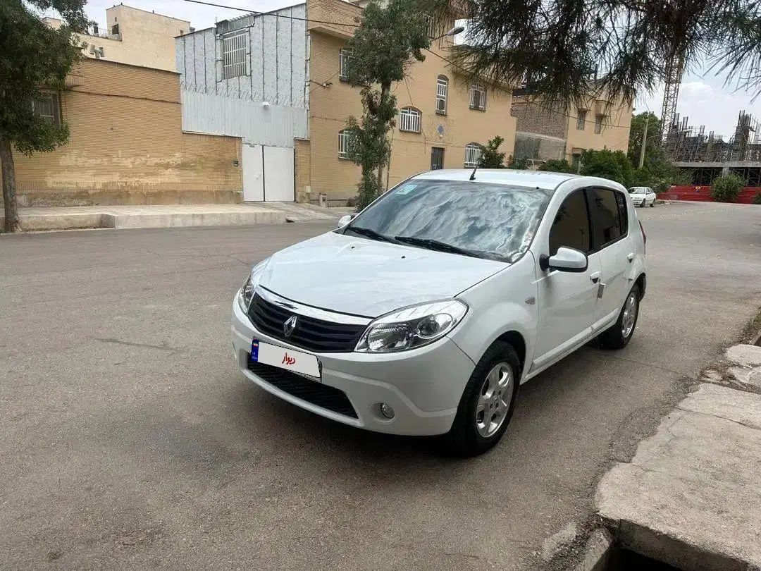 خودرو رنو، ساندرو آگهی ann_19876102
