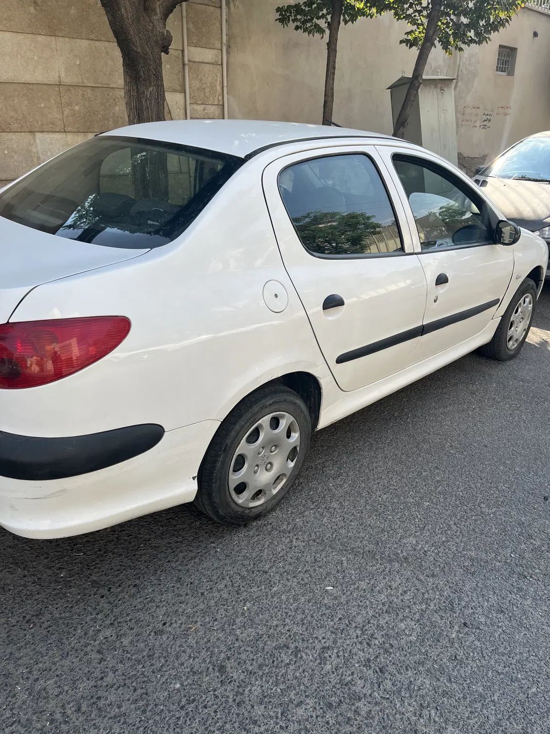 پژو ۲۰۶ صندوق دار v8 - 1396