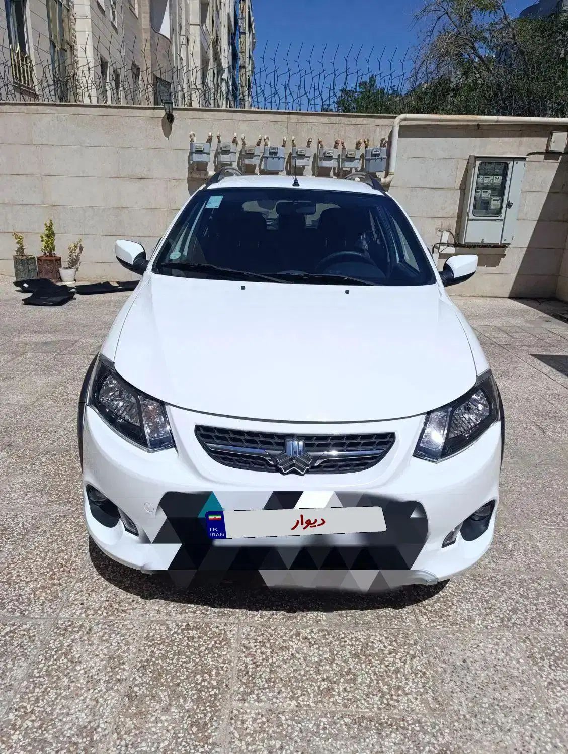 خودرو کوییک، معمولی آگهی ann_19876256