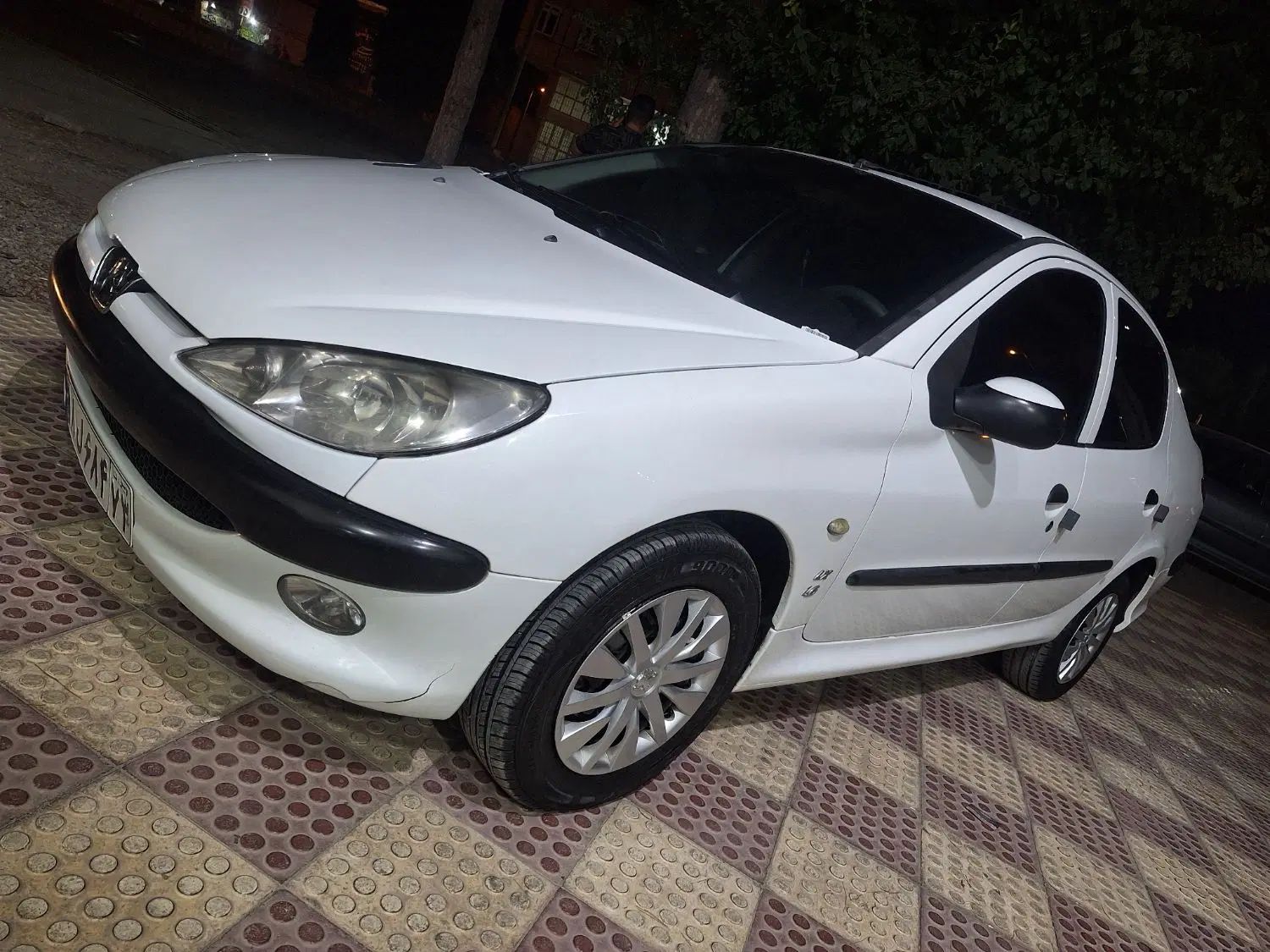 پژو ۲۰۶ صندوق دار v8 - 1394