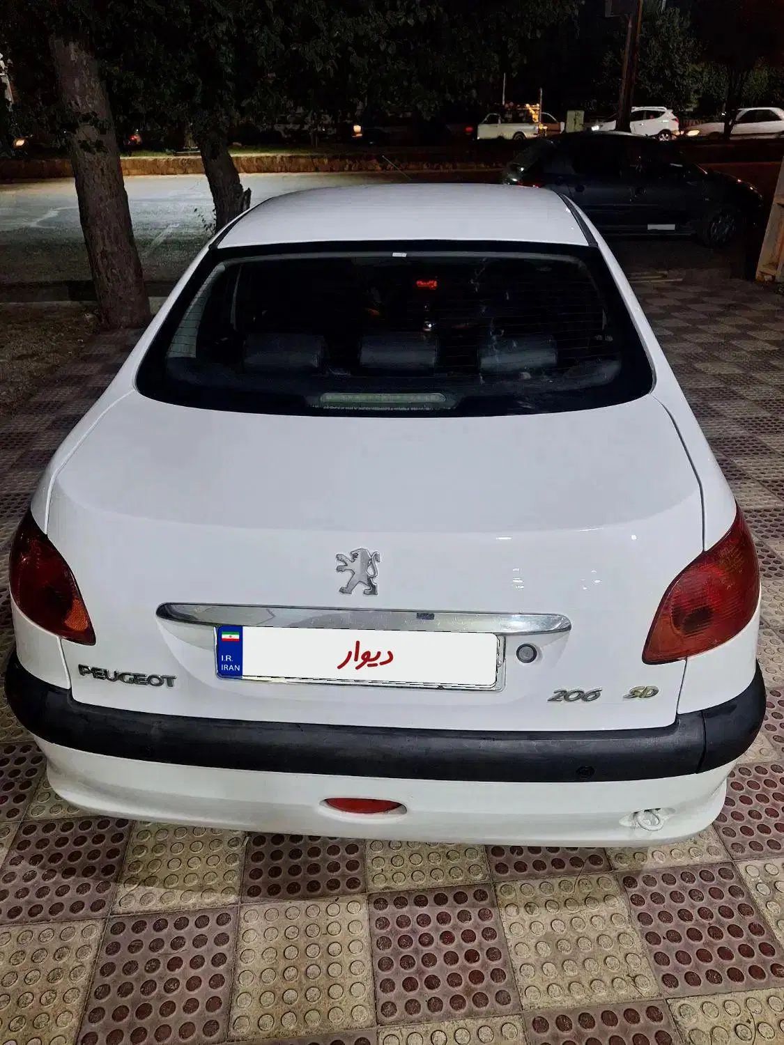 پژو ۲۰۶ صندوق دار v8 - 1394