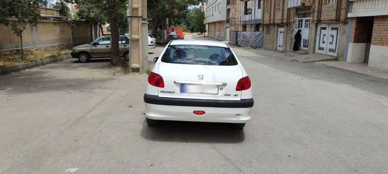 پژو ۲۰۶ صندوق دار v8 - 1393