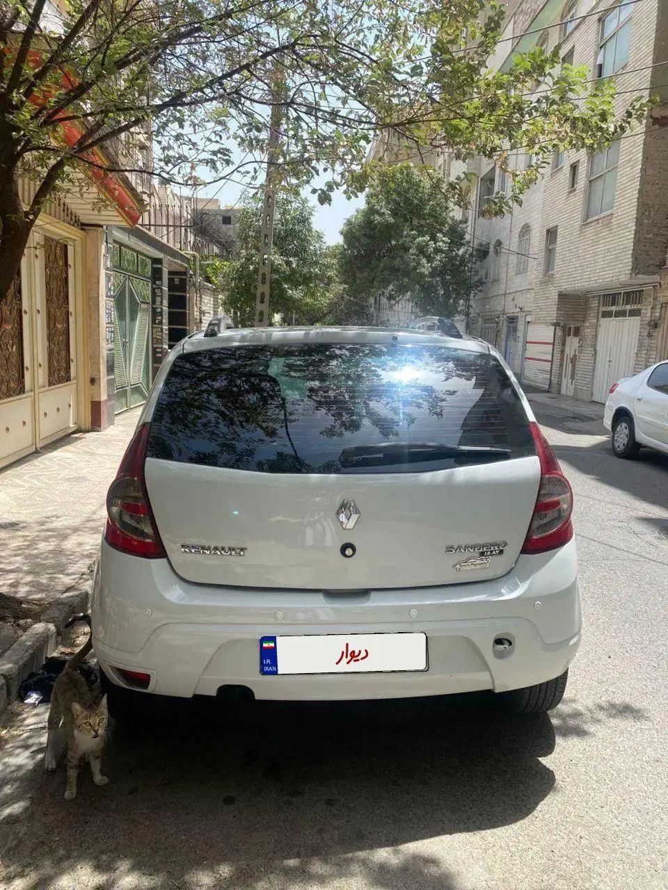رنو ساندرو اتوماتیک - 1395