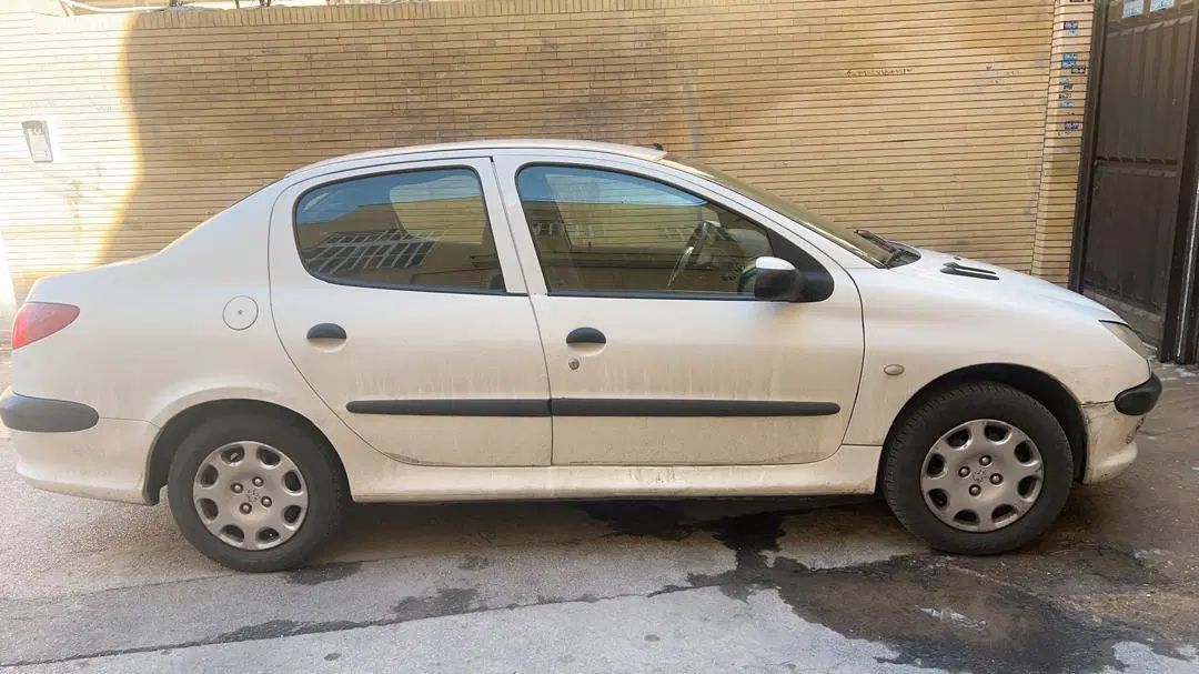پژو ۲۰۶ صندوق دار v8 - 1396