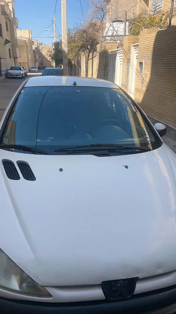 پژو ۲۰۶ صندوق دار v8 - 1396