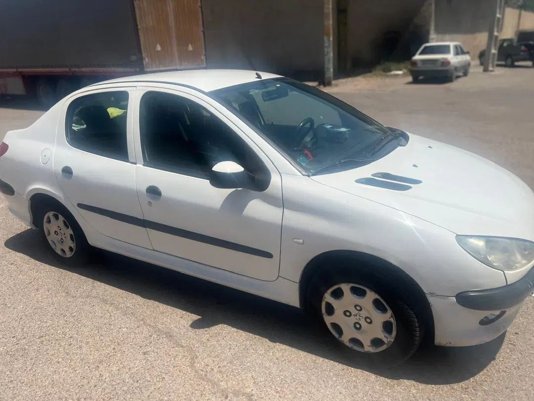 پژو ۲۰۶ صندوق دار v8 - 1396