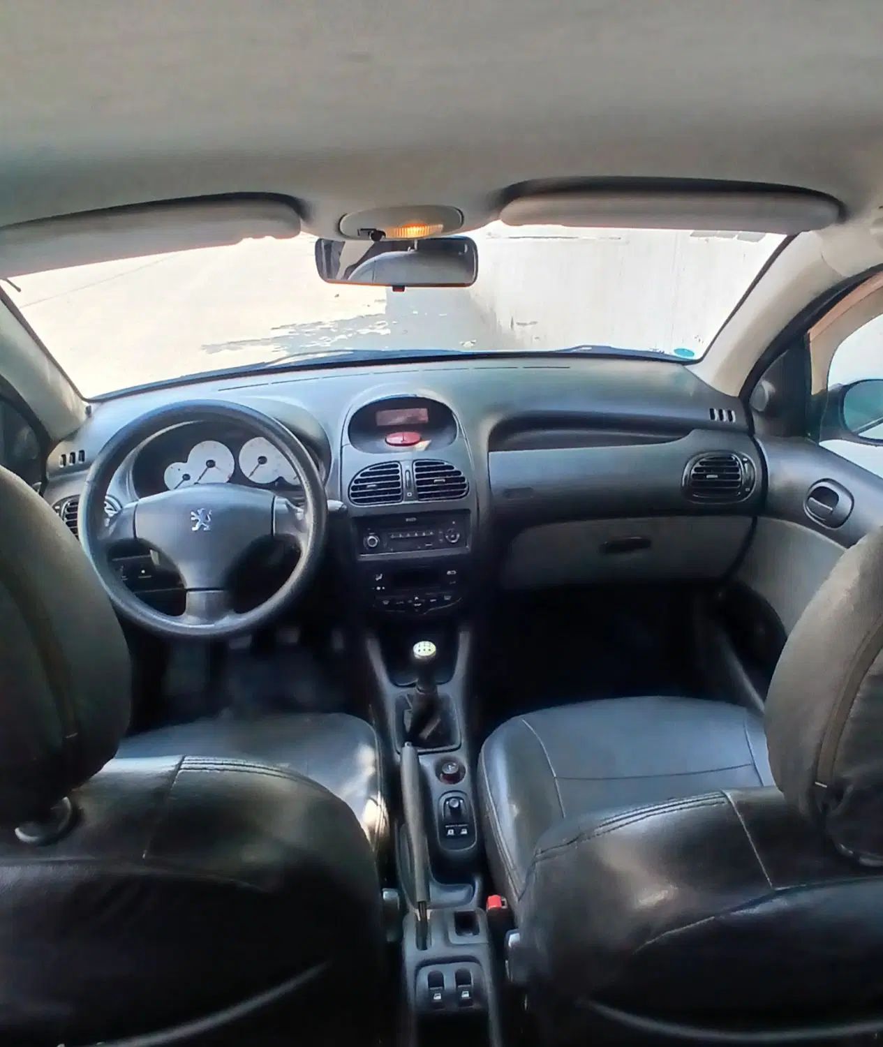 پژو ۲۰۶ صندوق دار v8 - 1395