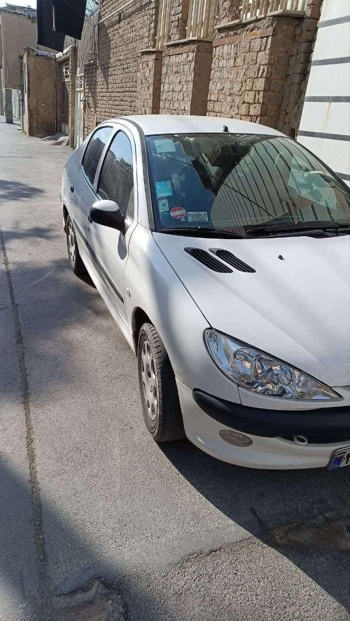پژو ۲۰۶ صندوق دار v8 - 1397