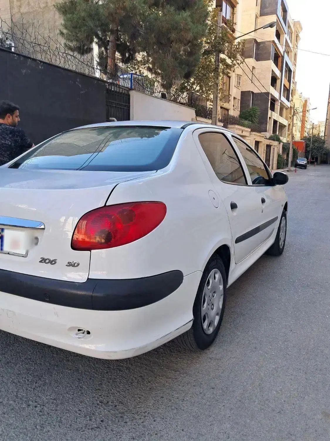 پژو ۲۰۶ صندوق دار v8 - 1395