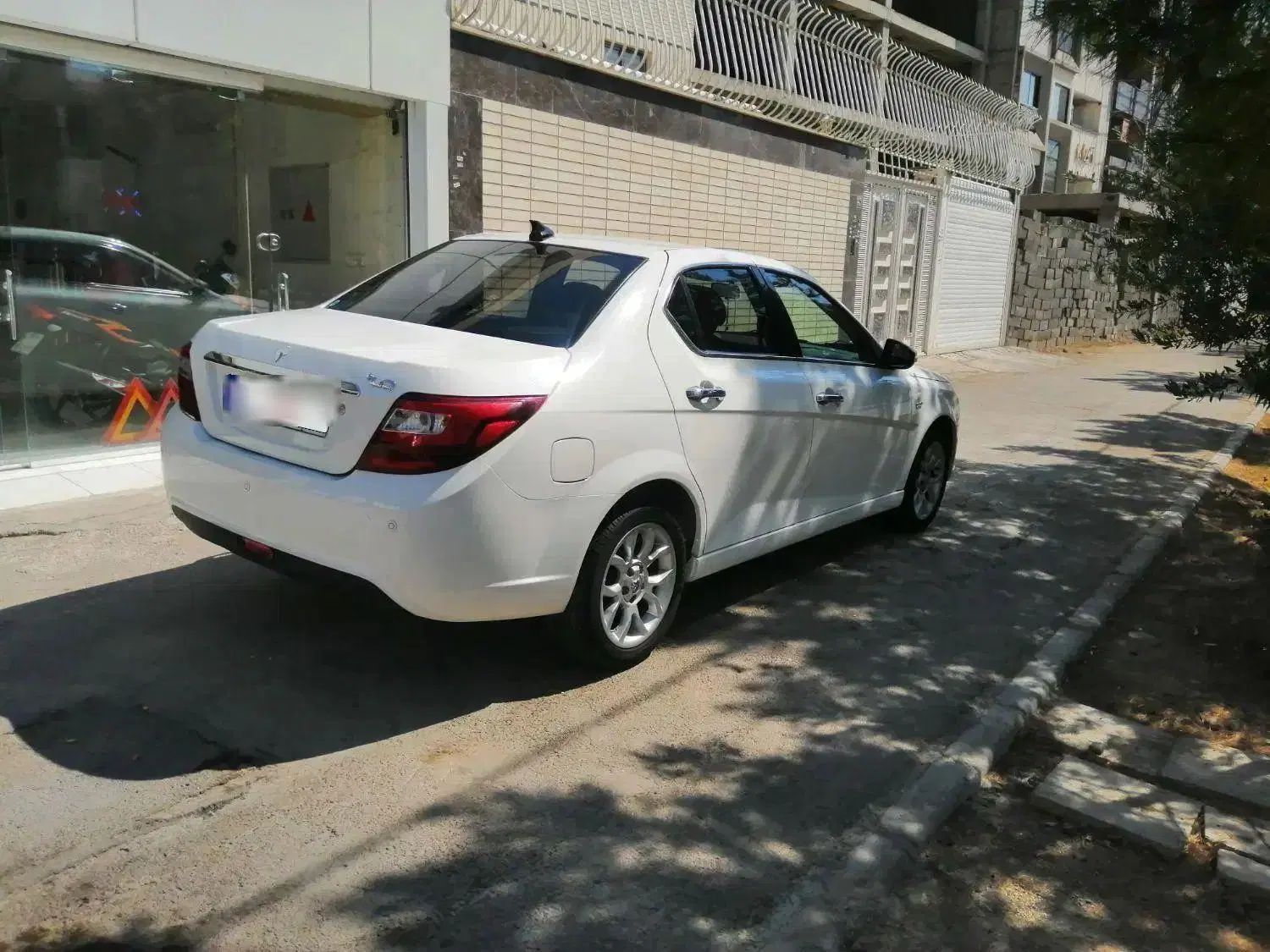 دنا پلاس توربو اتوماتیک - 1401