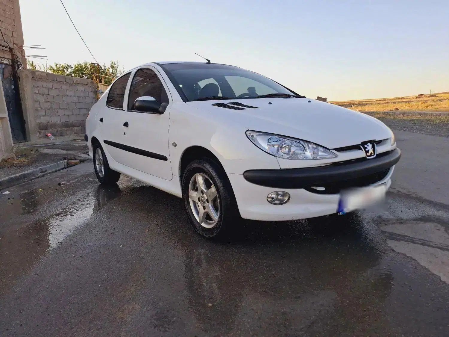 پژو ۲۰۶ صندوق دار v8 - 1393