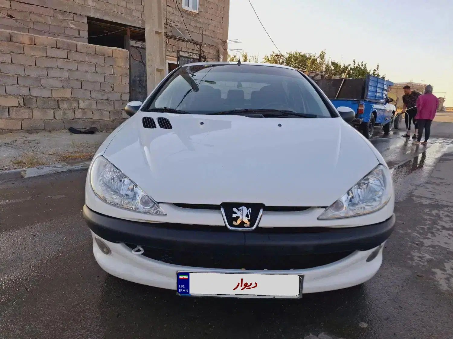 پژو ۲۰۶ صندوق دار v8 - 1393
