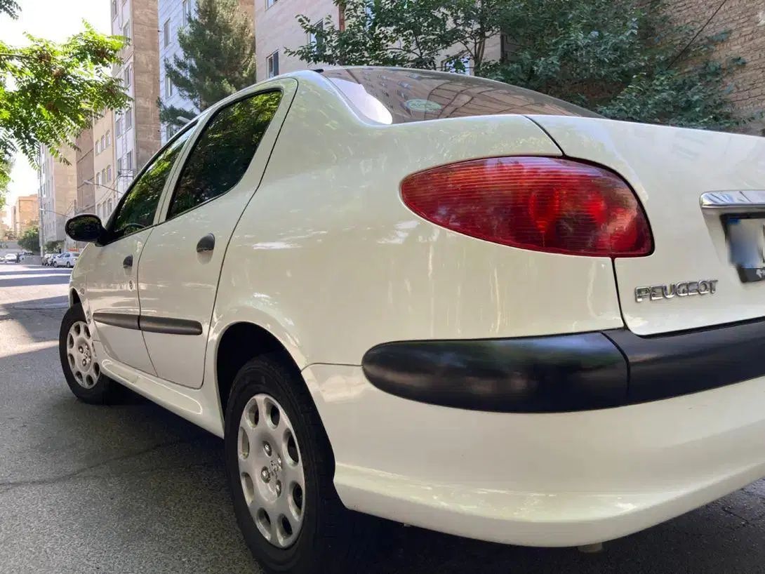 پژو ۲۰۶ صندوق دار v8 - 1400