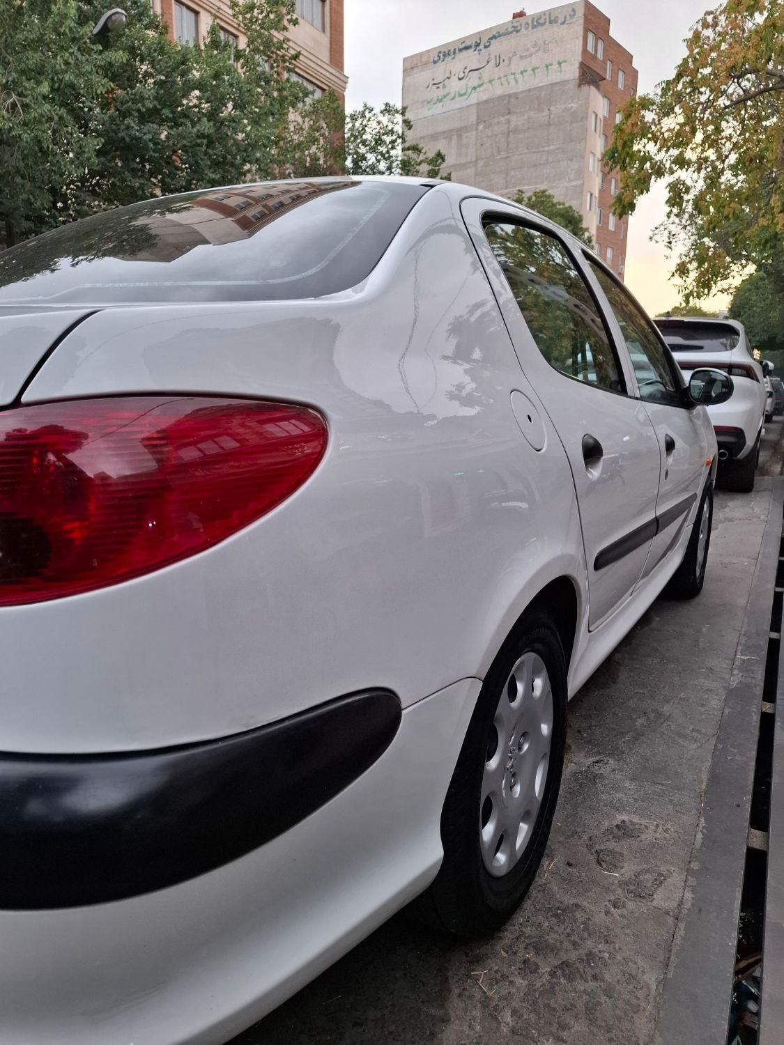 پژو ۲۰۶ صندوق دار v8 - 1398