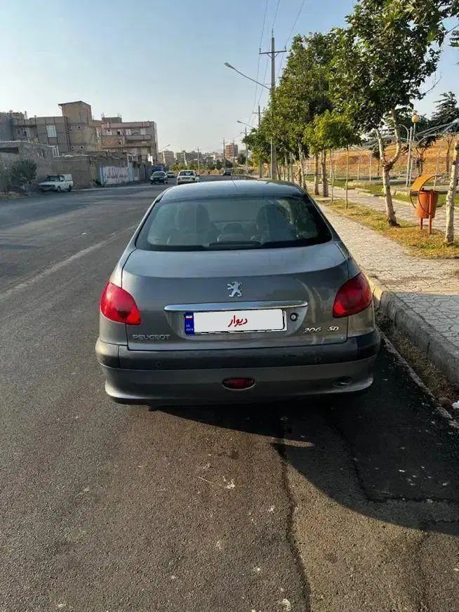 پژو ۲۰۶ صندوق دار v8 - 1396