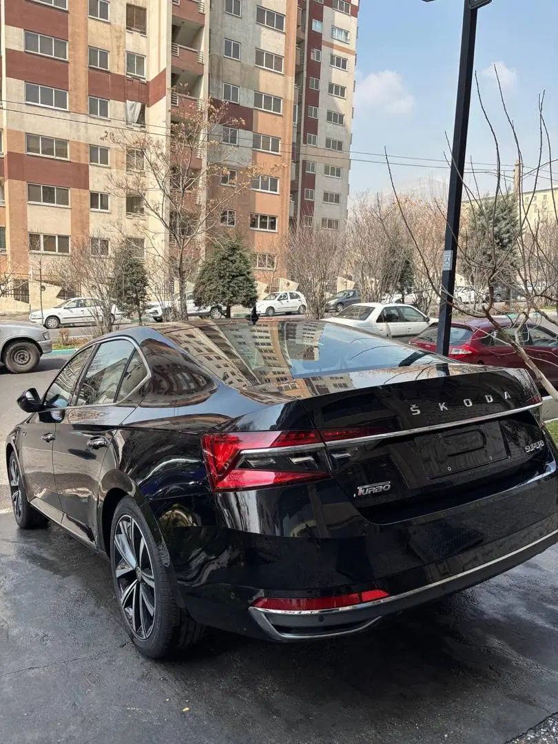 اشکودا سوپرب ۱.۴ لیتر توربو - 2024