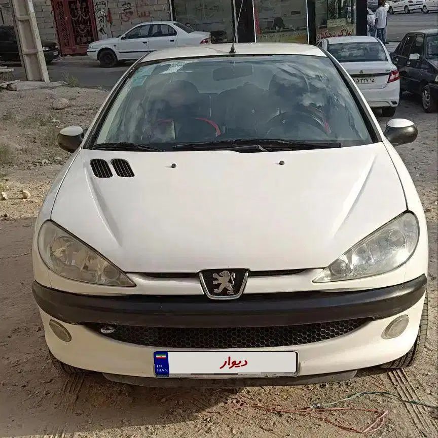 پژو ۲۰۶ صندوق دار v8 - 1394