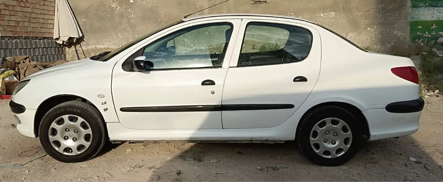 پژو ۲۰۶ صندوق دار v8 - 1394