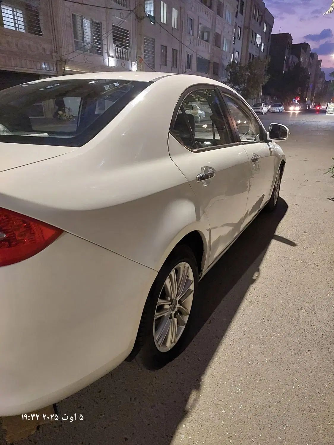 جک J5 اتوماتیک - 1394