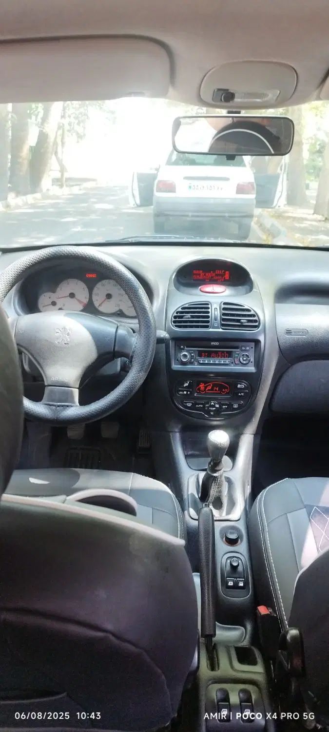 پژو ۲۰۶ صندوق دار v8 - 1395
