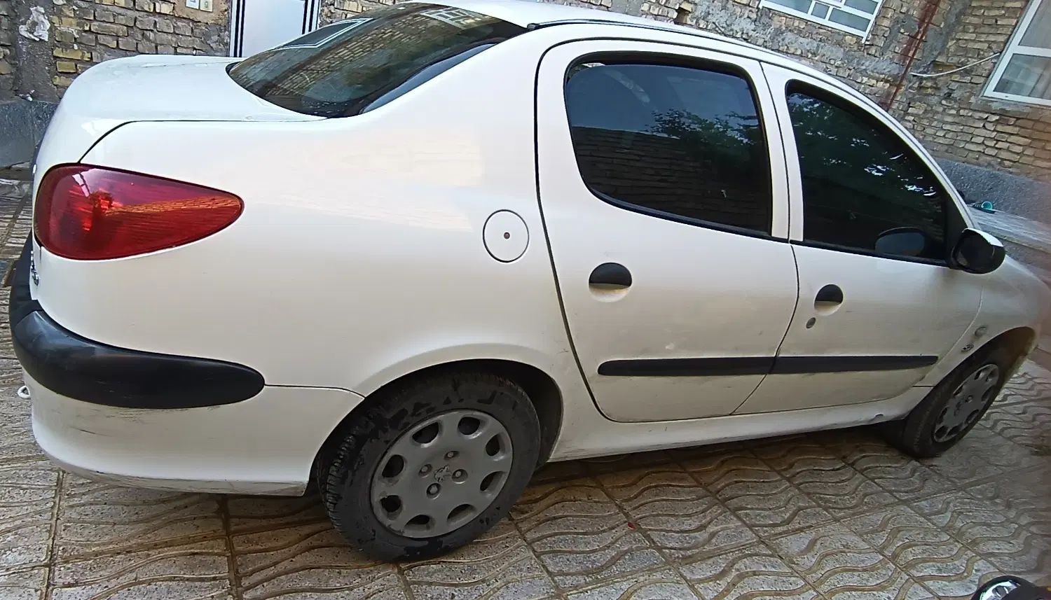 پژو ۲۰۶ صندوق دار v2 - 1389