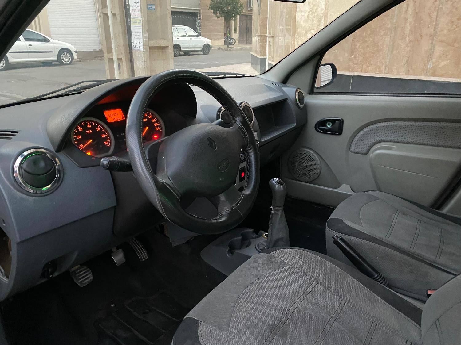 رنو تندر 90 E2 - 1386