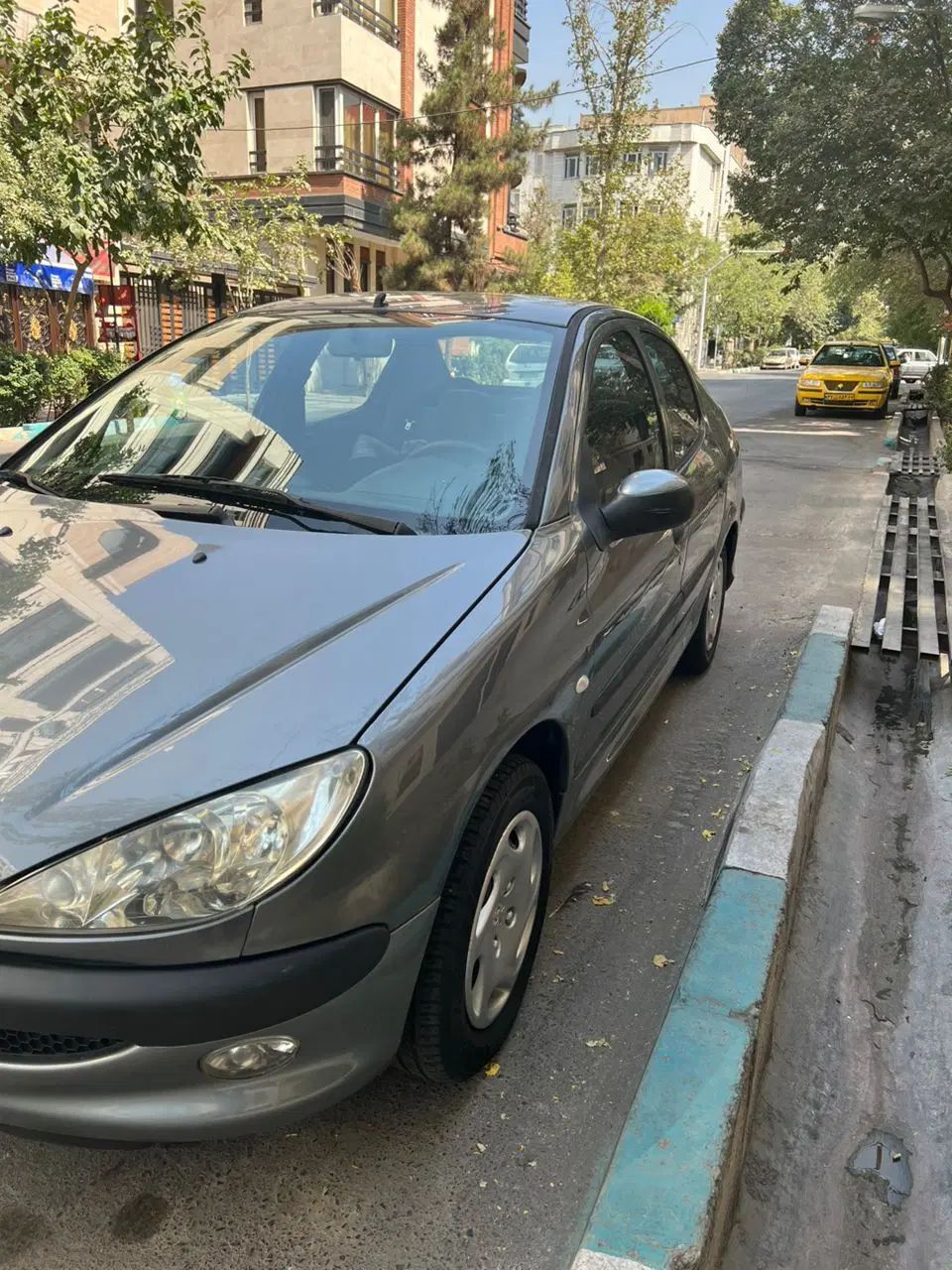 پژو ۲۰۶ صندوق دار v8 - 1393