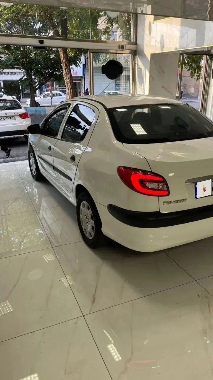 پژو ۲۰۶ صندوق دار v8 - 1396