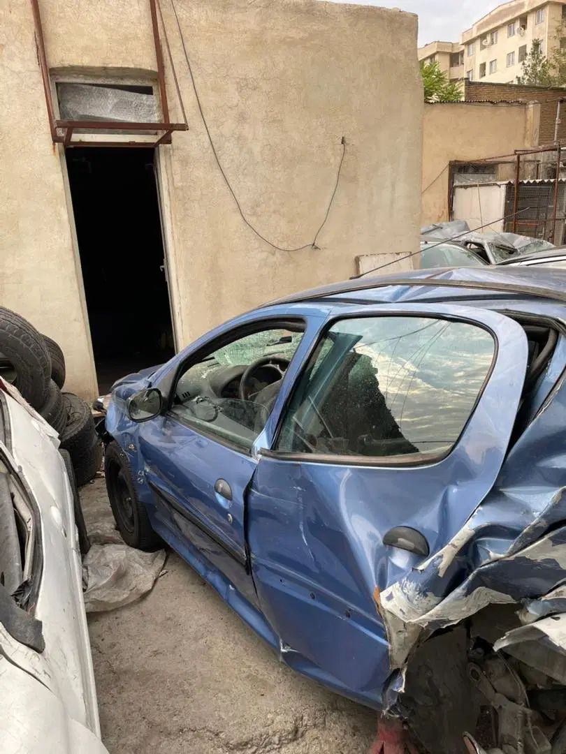 پژو ۲۰۶ صندوق دار v8 - 1396