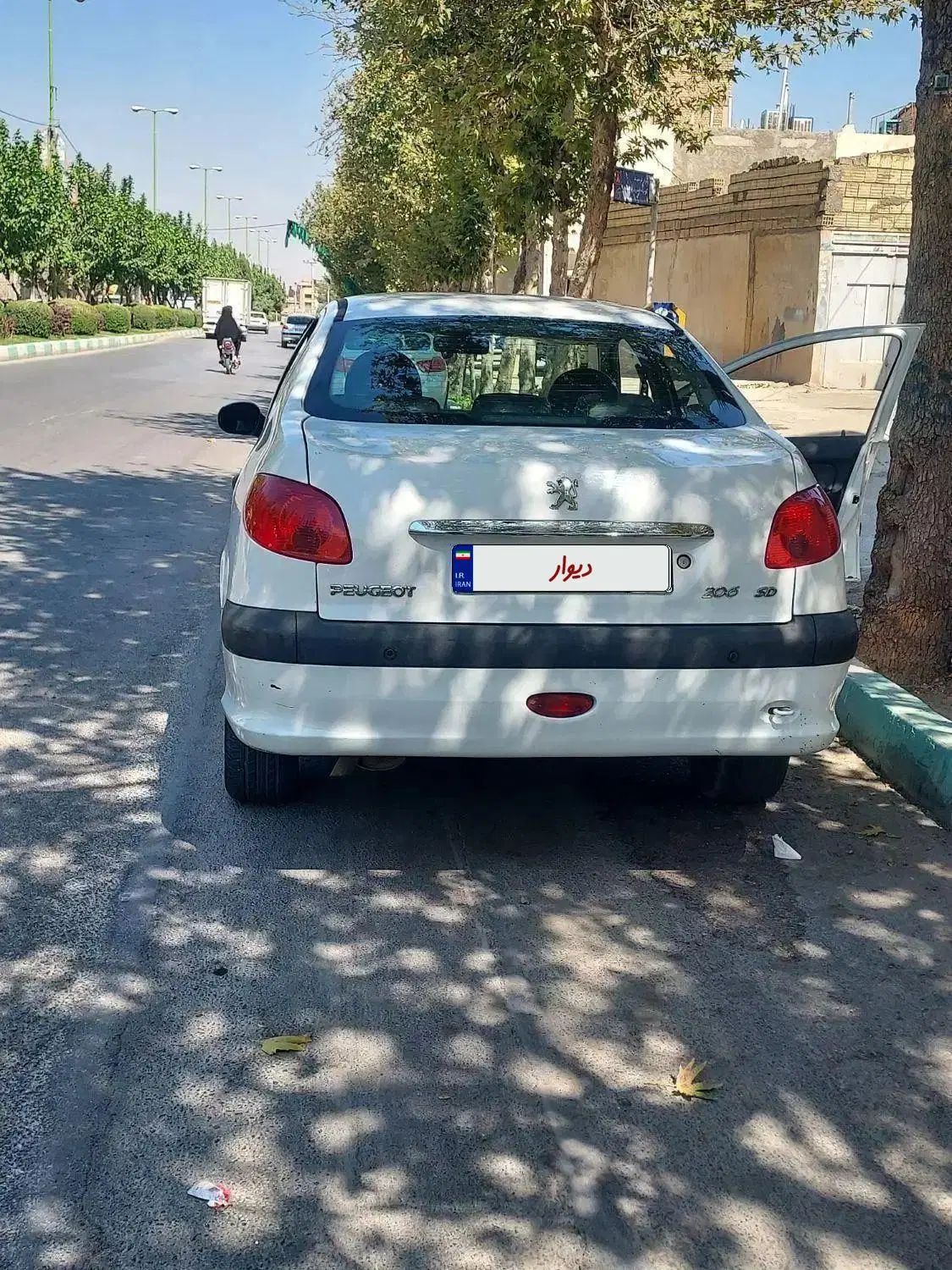 پژو ۲۰۶ صندوق دار v8 - 1394