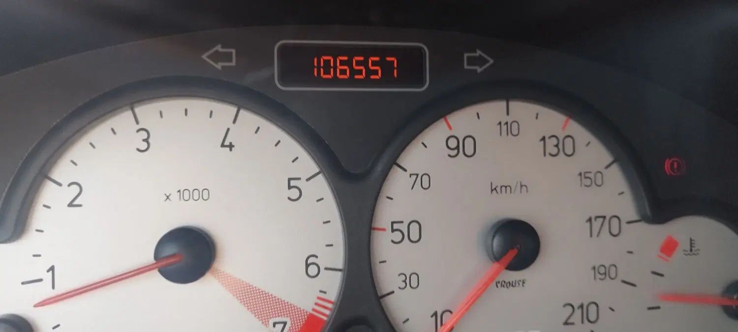 پژو ۲۰۶ صندوق دار v8 - 1397