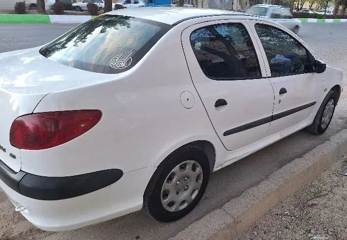 پژو ۲۰۶ صندوق دار v8 - 1398
