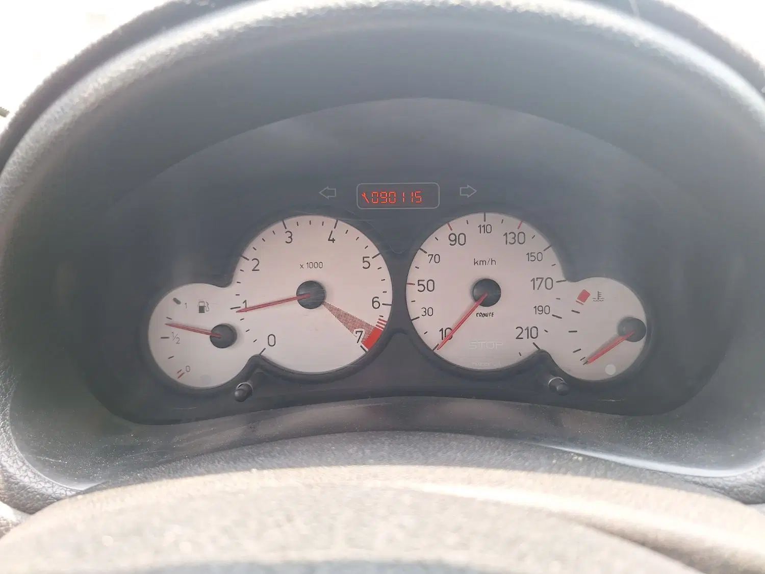 پژو ۲۰۶ صندوق دار v8 - 1398