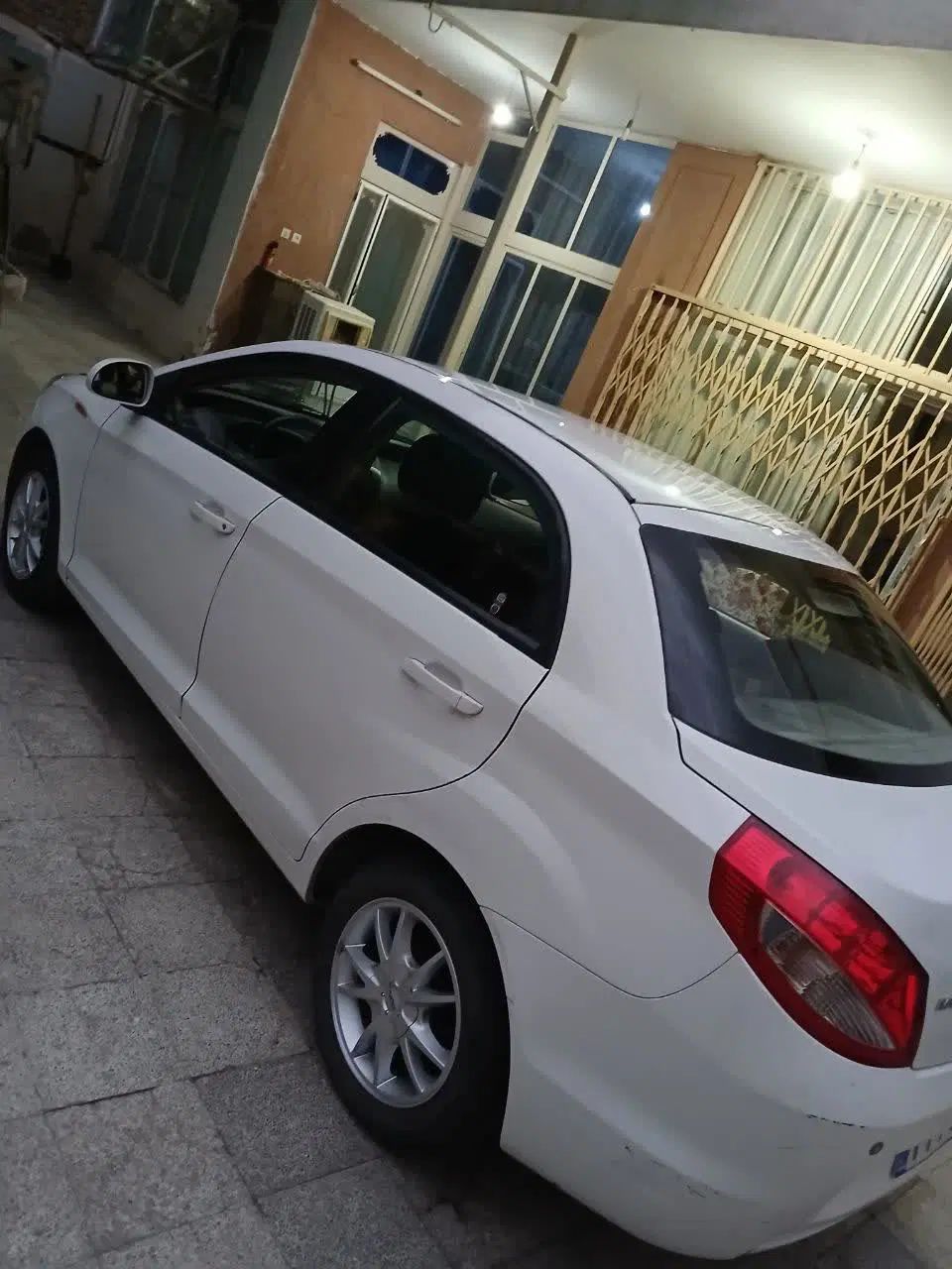 ام وی ام 315 صندوقدار ساده دنده ای - 1393