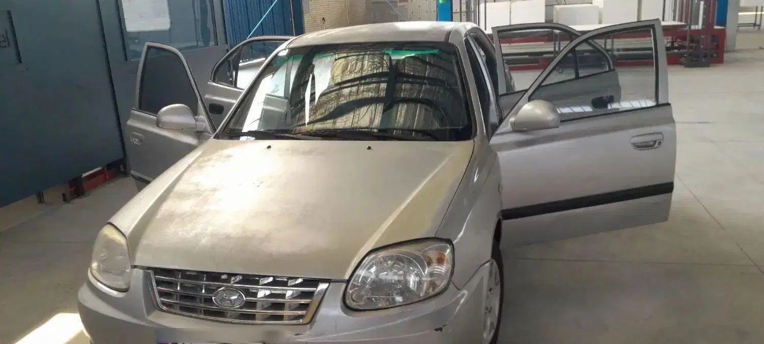هیوندای ورنا دنده‌ ای - 1383