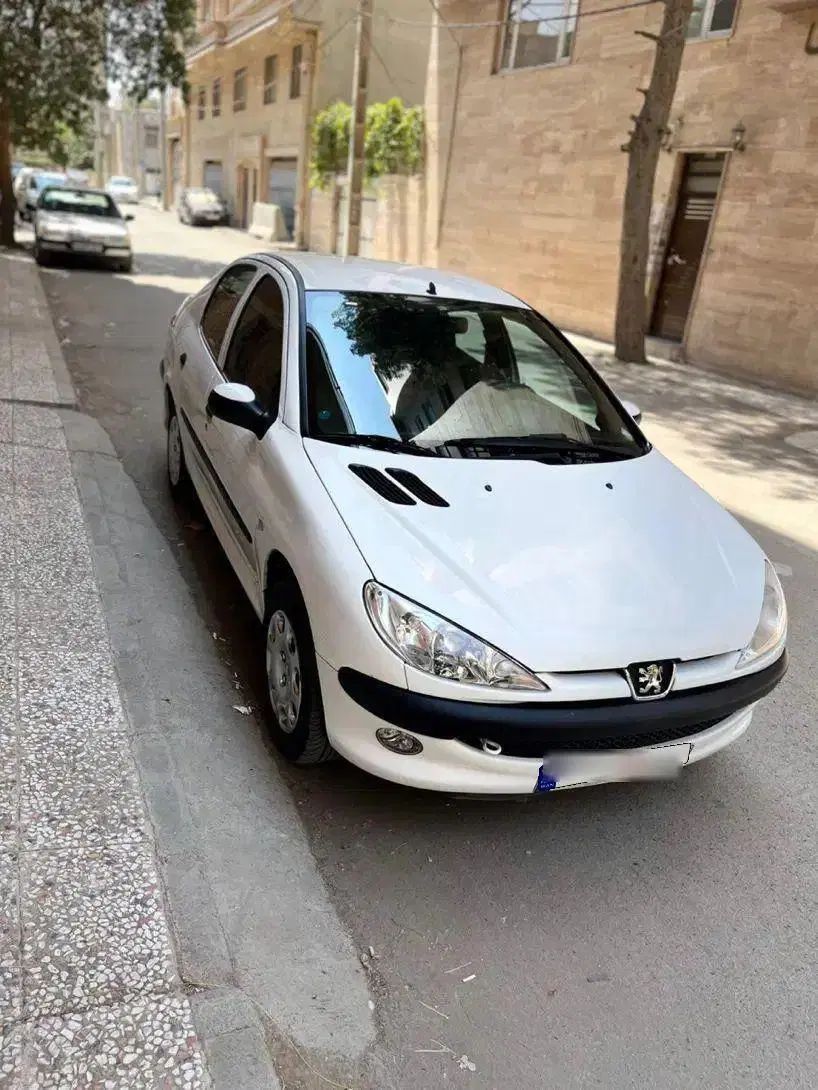 پژو ۲۰۶ صندوق دار v8 - 1399