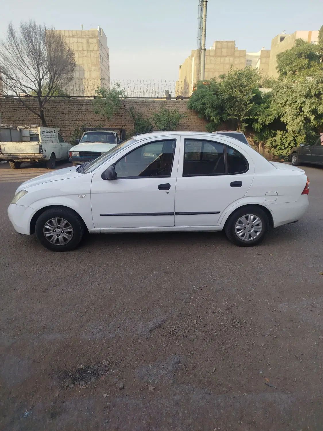 تیبا صندوق دار SX - 1395