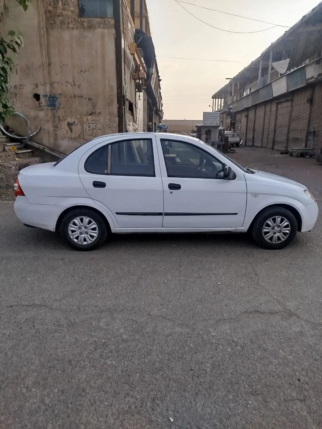 تیبا صندوق دار SX - 1395