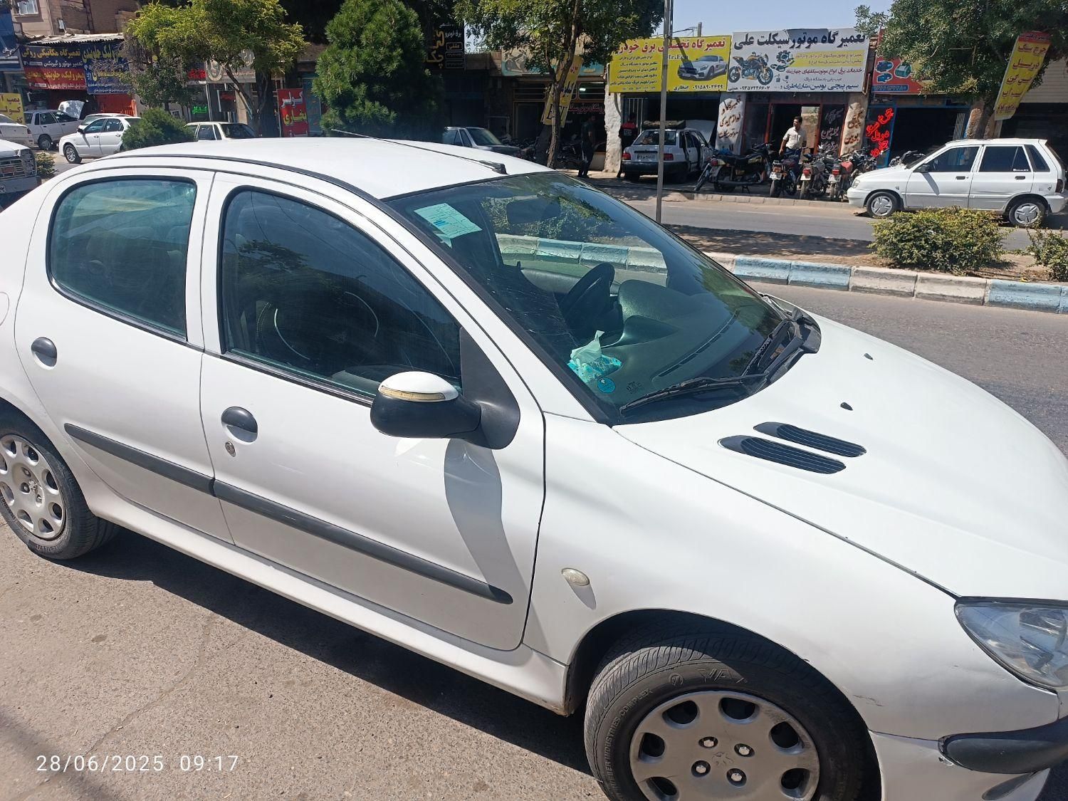 پژو ۲۰۶ صندوق دار v8 - 1394