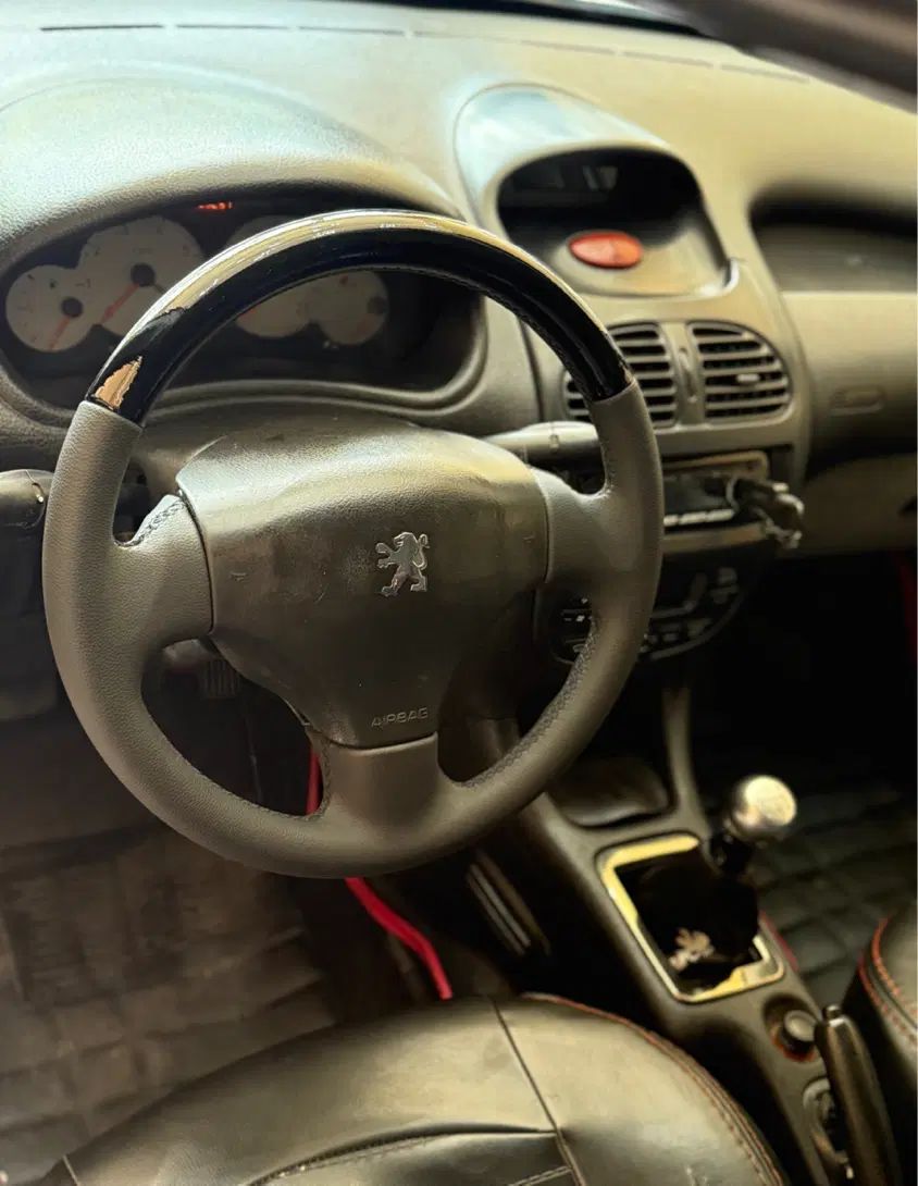 پژو ۲۰۶ صندوق دار v8 - 1386