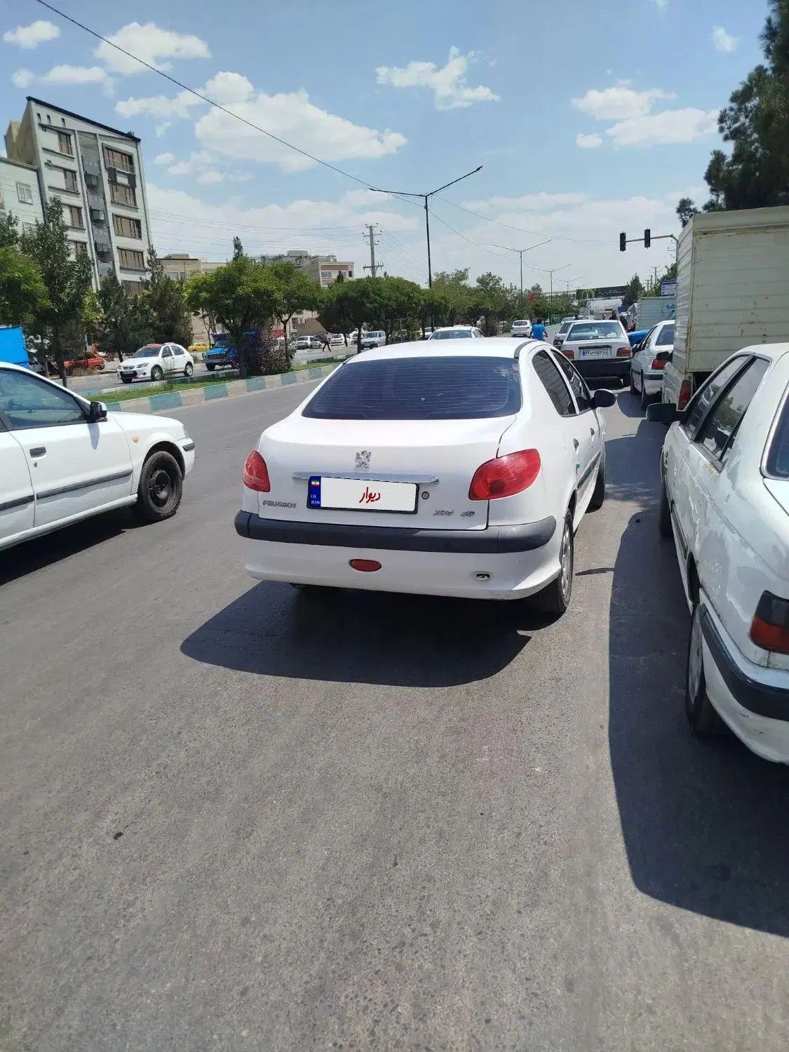 پژو ۲۰۶ صندوق دار v8 - 1396