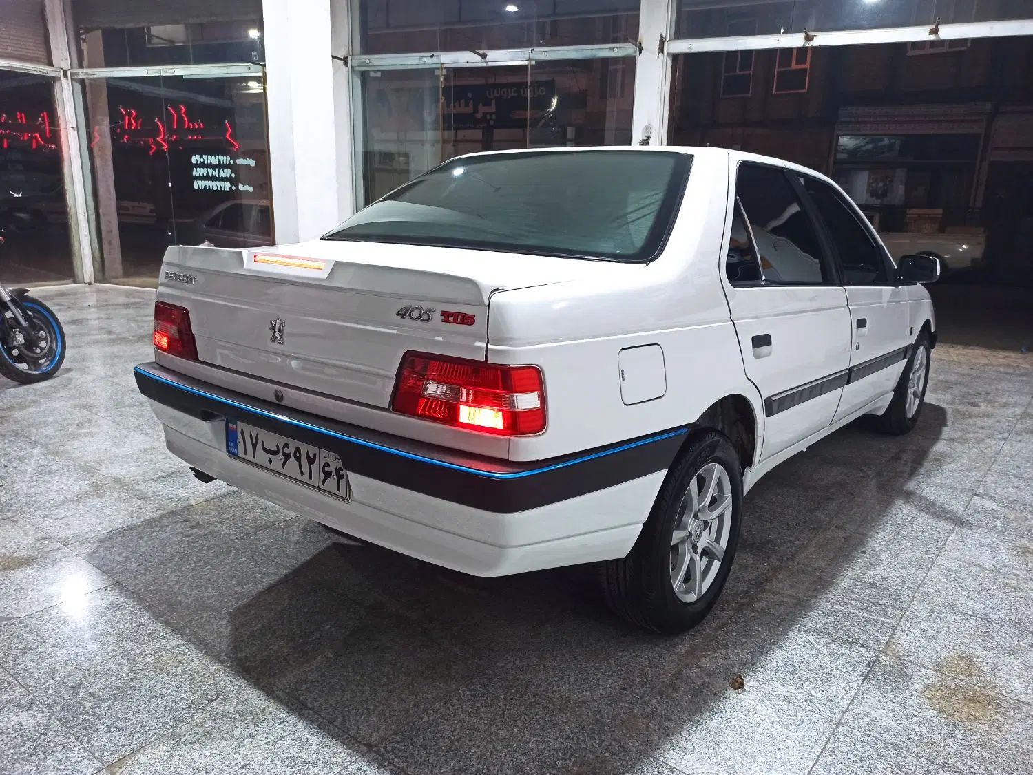 پژو 405 SLX بنزینی TU5 - 1390