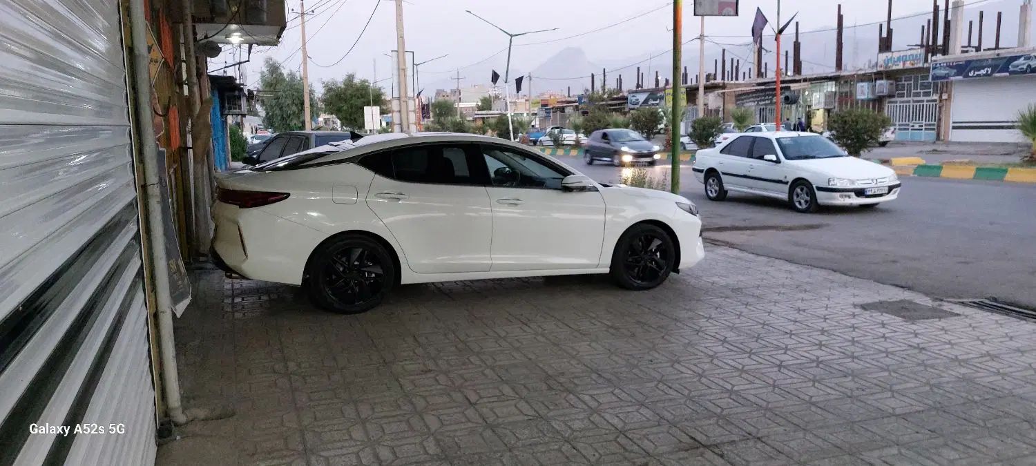 خودرو کی ام سی، J7 آگهی ann_19886631