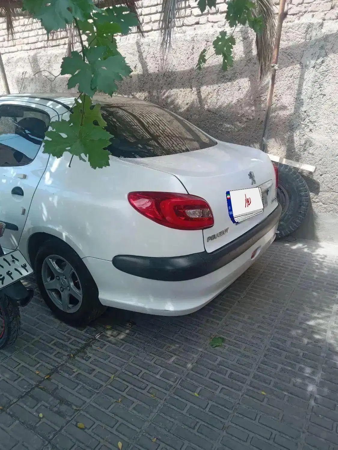 پژو ۲۰۶ صندوق دار v8 - 1390