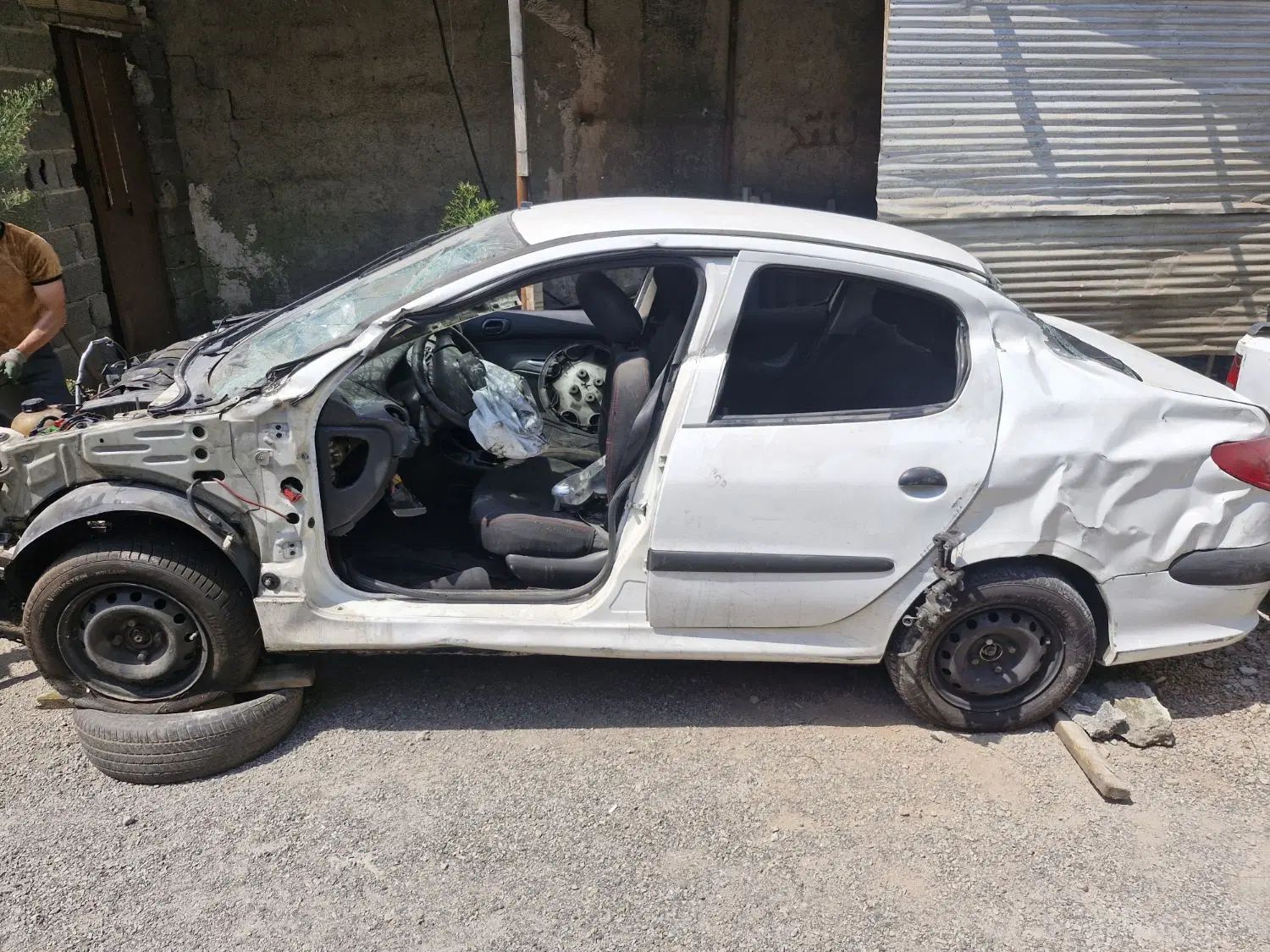 پژو ۲۰۶ صندوق دار v8 - 1394
