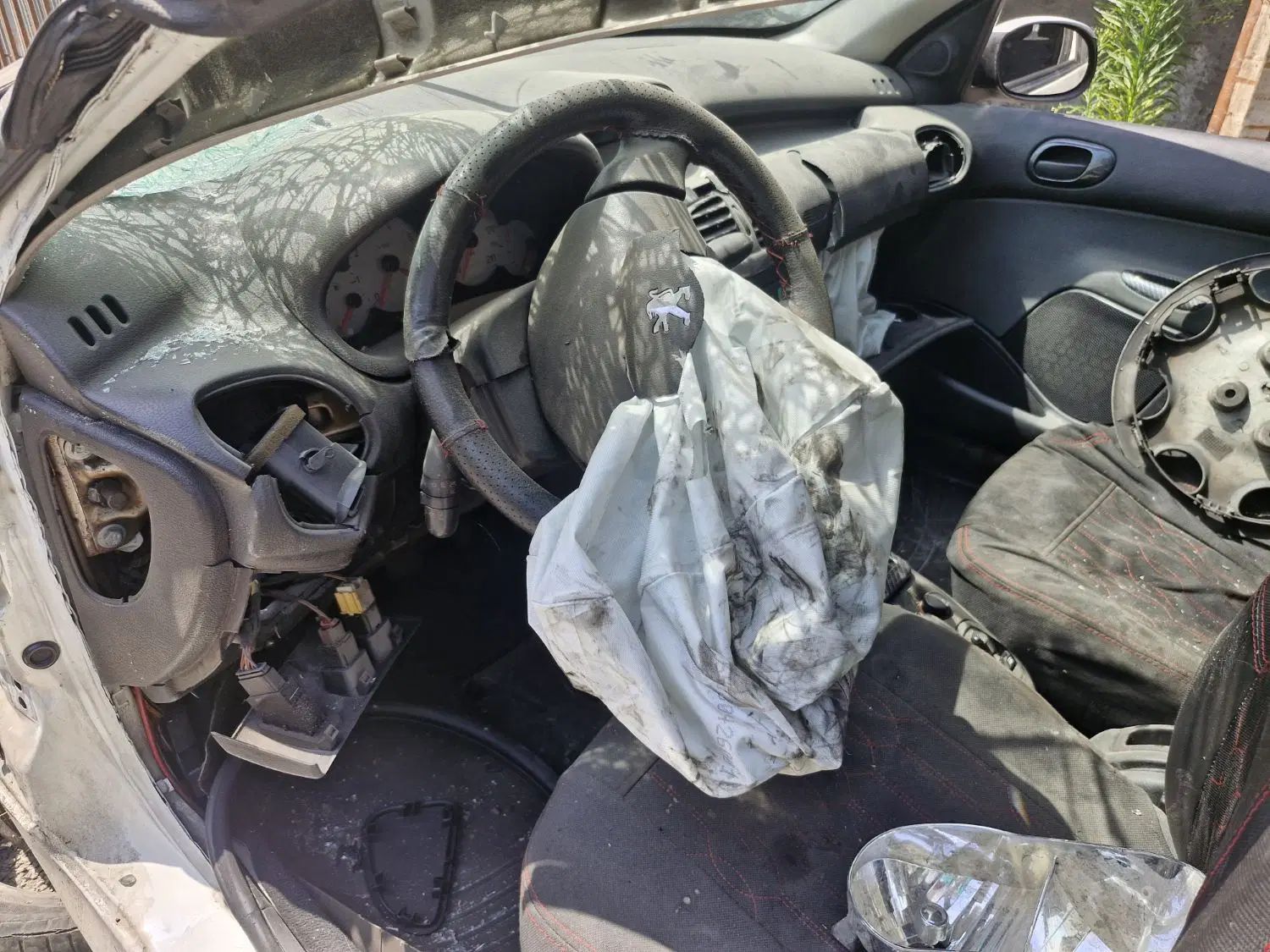 پژو ۲۰۶ صندوق دار v8 - 1394
