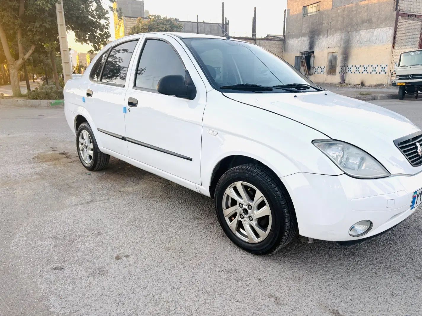تیبا صندوق دار EX - 1395
