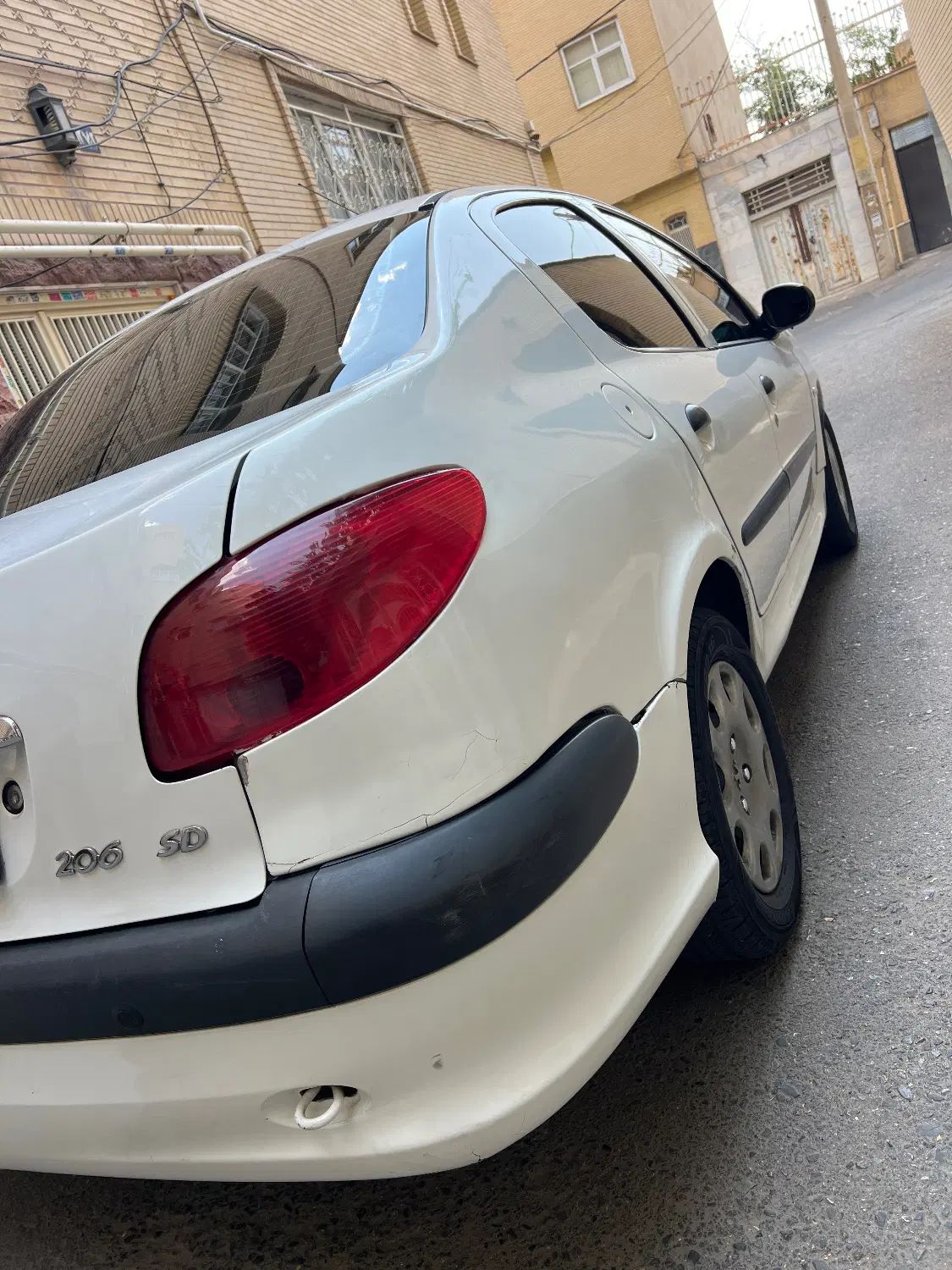 پژو ۲۰۶ صندوق دار v8 - 1395
